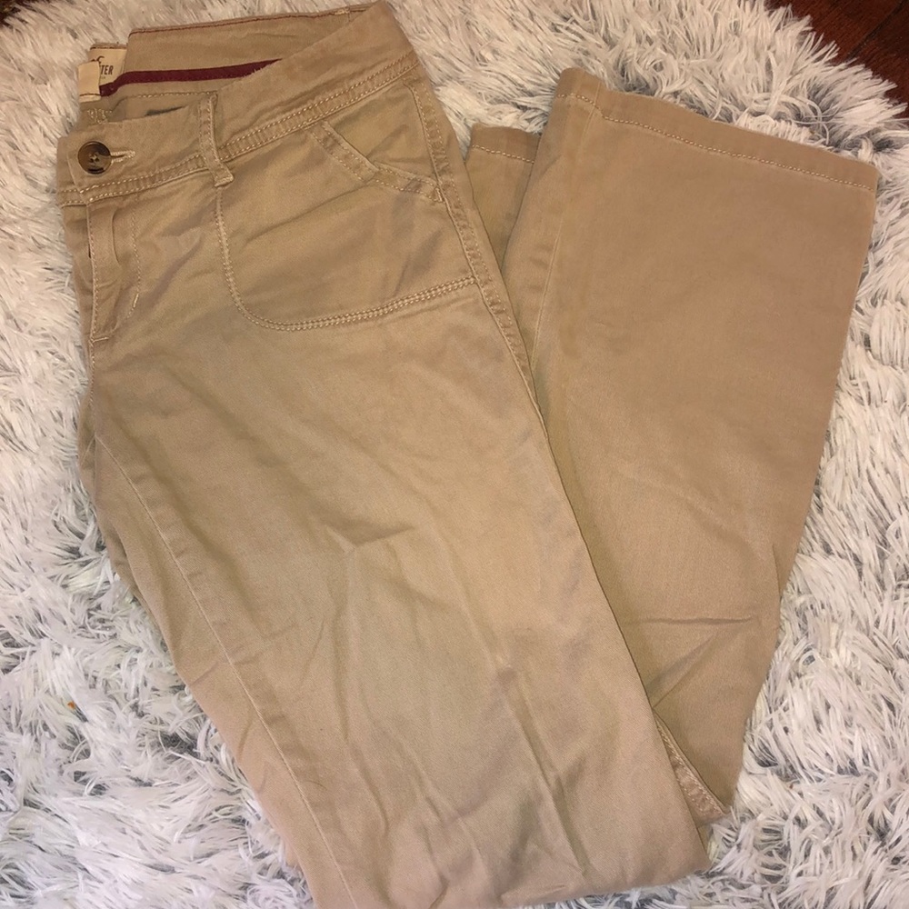 Hollister Khaki Pants 5 Short!
